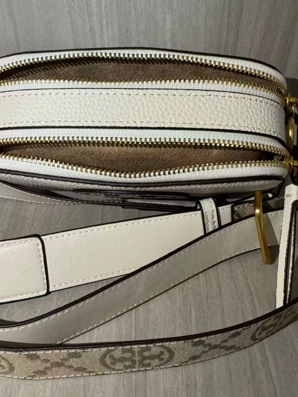 Tory Burch White Pebbled Leather Logo Crossbody with Printed Strap